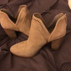 Vince Camuto Booties 8.5 NEW